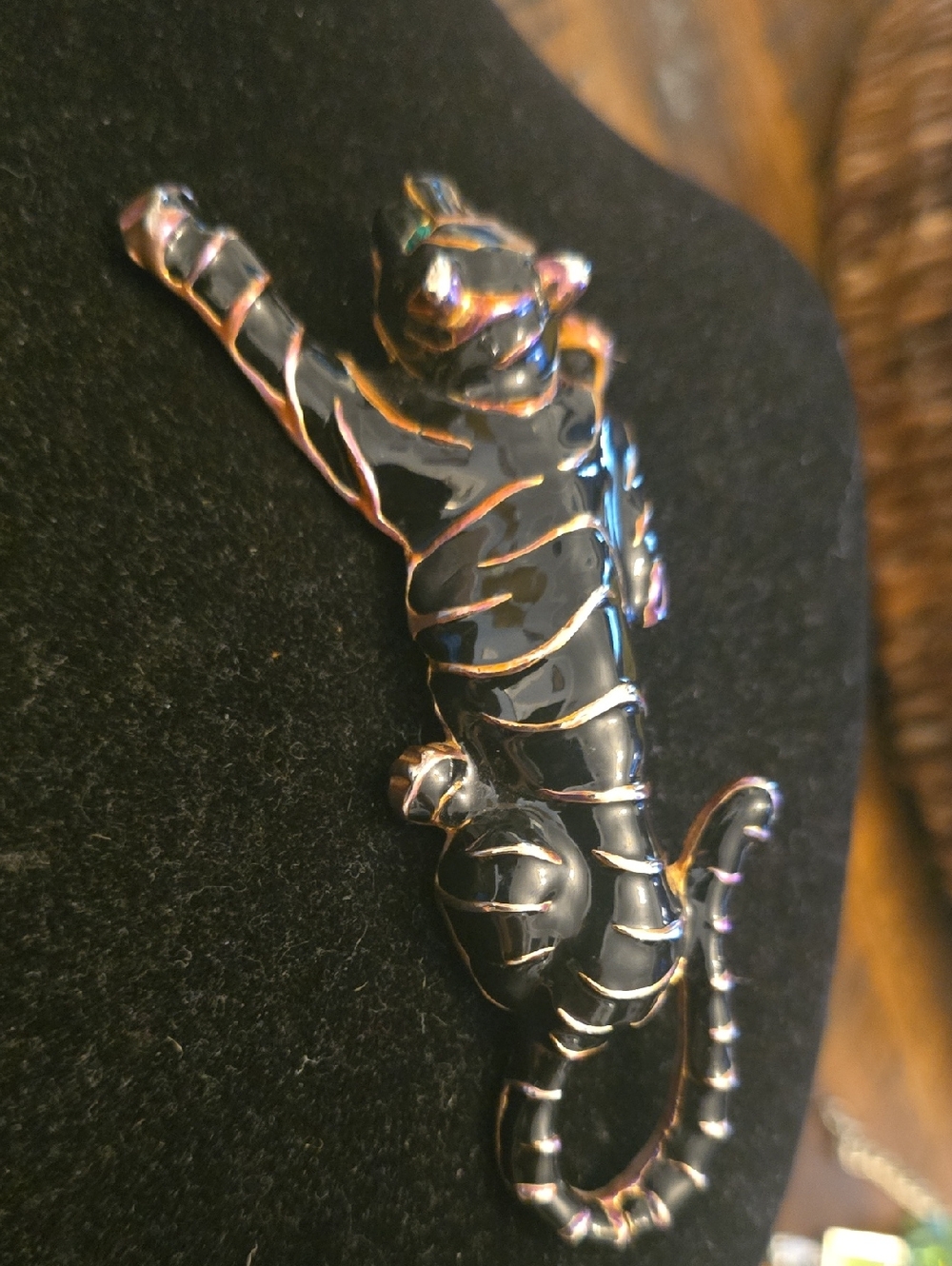 Black Cat Enamel Pin - Stylish Cat Brooch